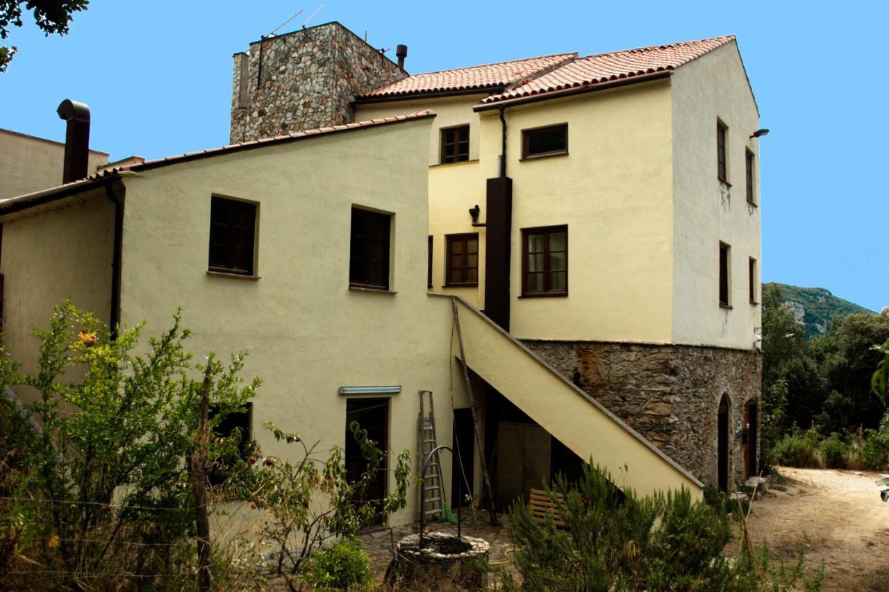 Le Petit Chateau Vezzi Portio Bagian luar foto