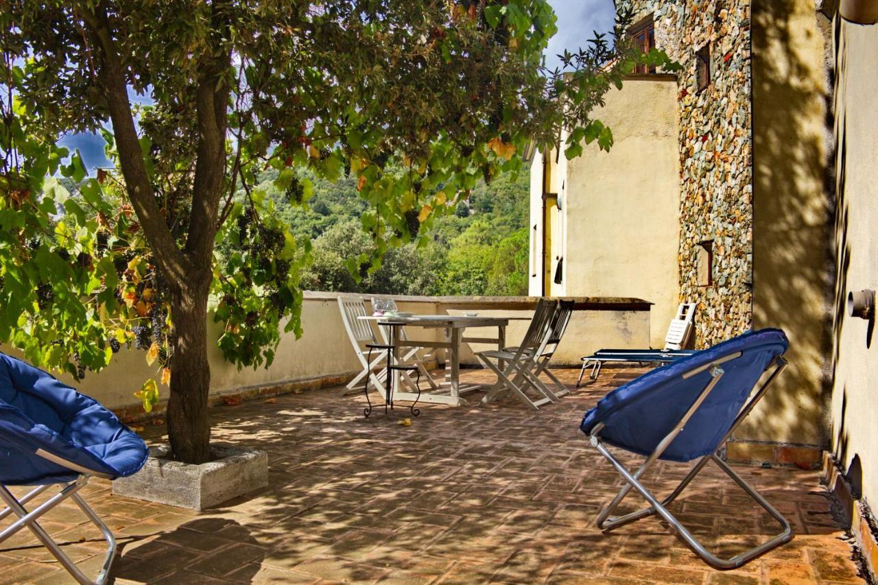 Le Petit Chateau Vezzi Portio Bagian luar foto