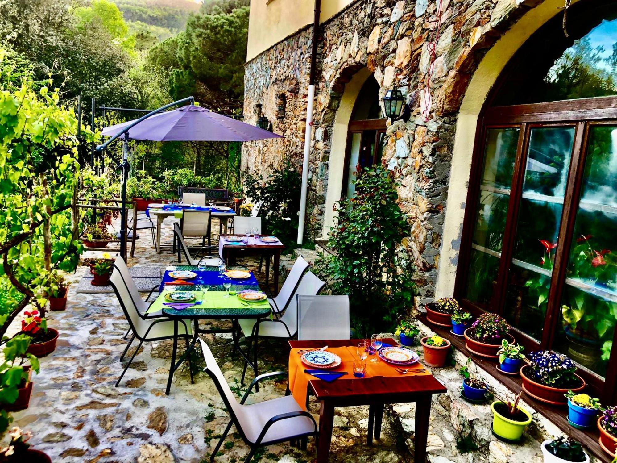 Le Petit Chateau Vezzi Portio Bagian luar foto